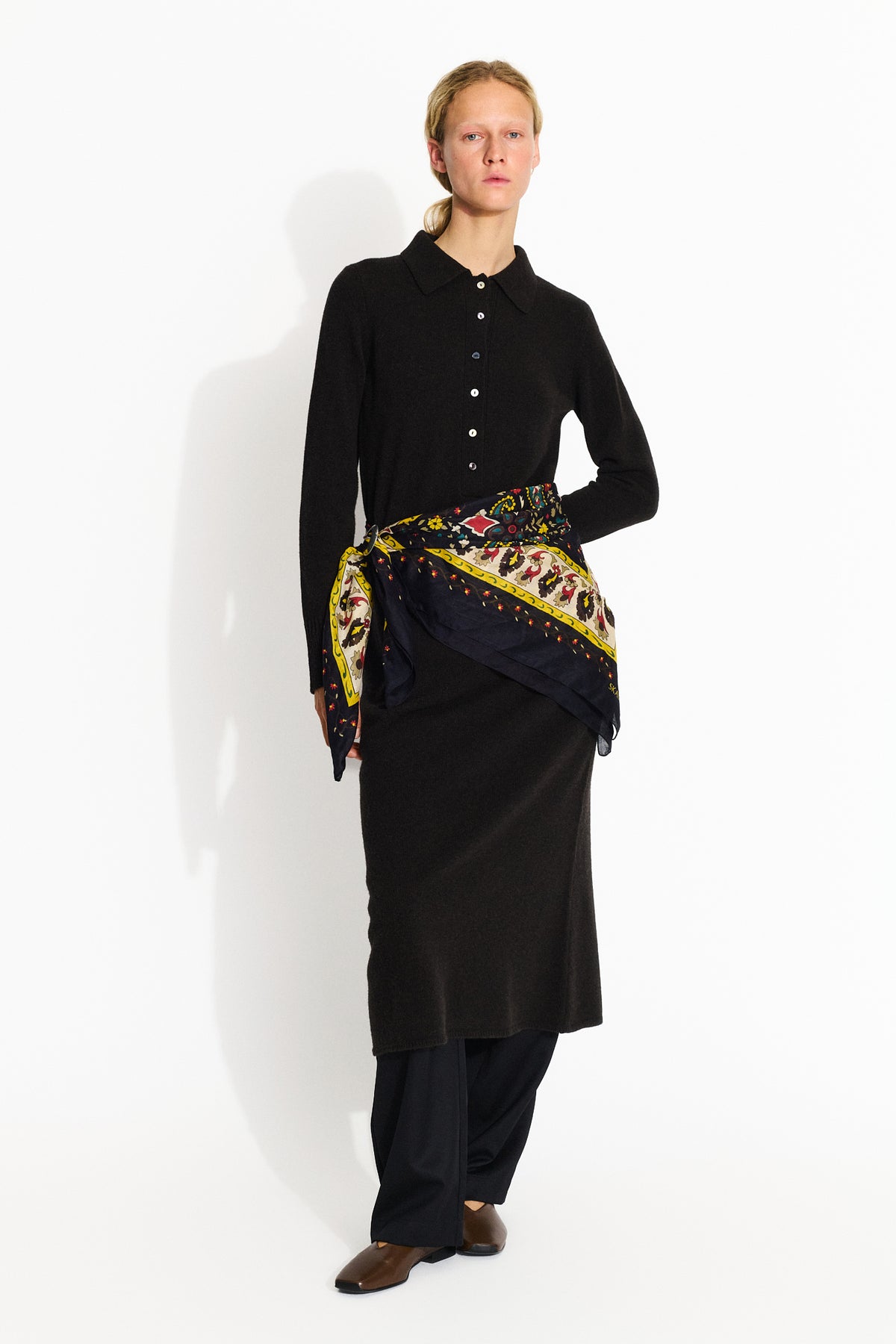 Skall Studio Mafalda scarf 100x100 Scarf Black/Beige Kalamkari