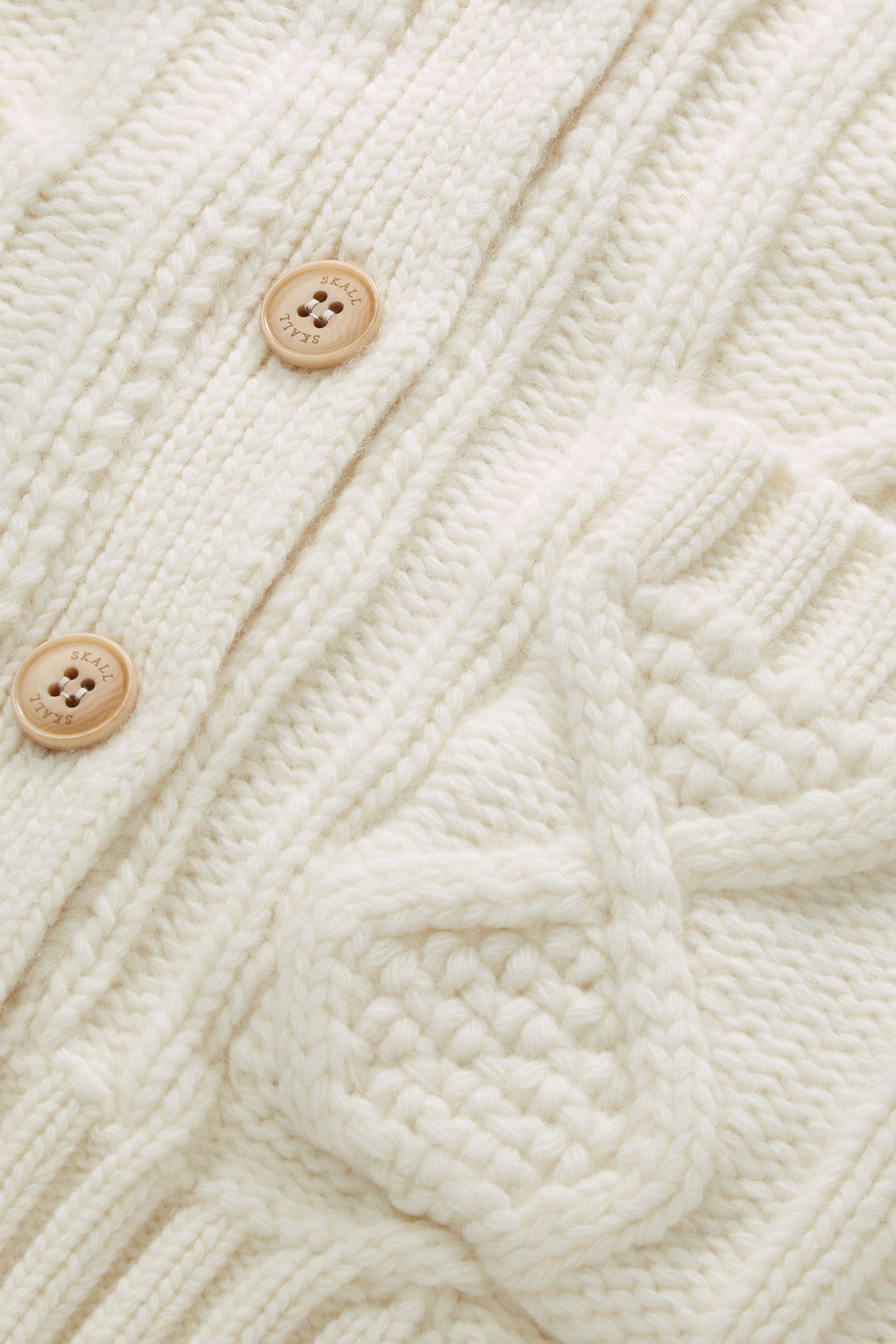 Skall Studio White sun vest Vest Ecru